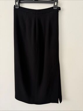 MaxMara Black Midi Skirt with Subtle Side Slit